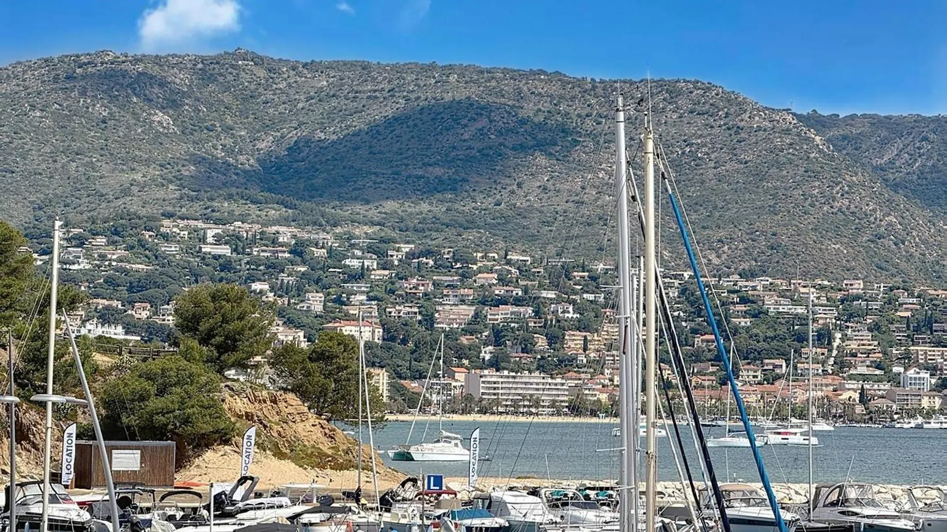 شقة Studio Climatise Avec Grande Terrasse A Bormes - Fr-1-610-109